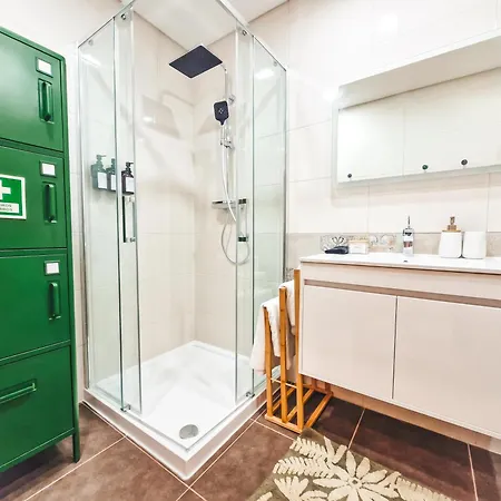 Appartement Modern 2-bedroom In The Heart Of *