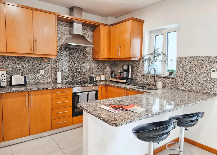 Modern 2-bedroom In The Heart Of * Braga