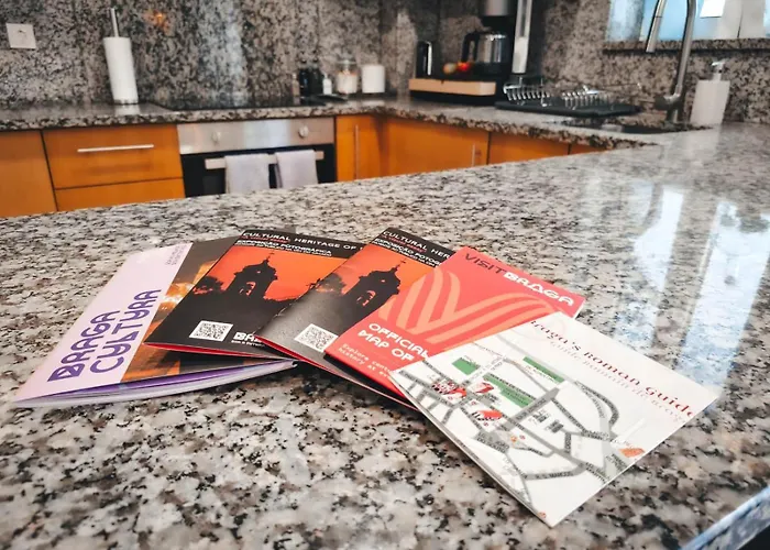 Apartment Modern 2-bedroom In The Heart Of *